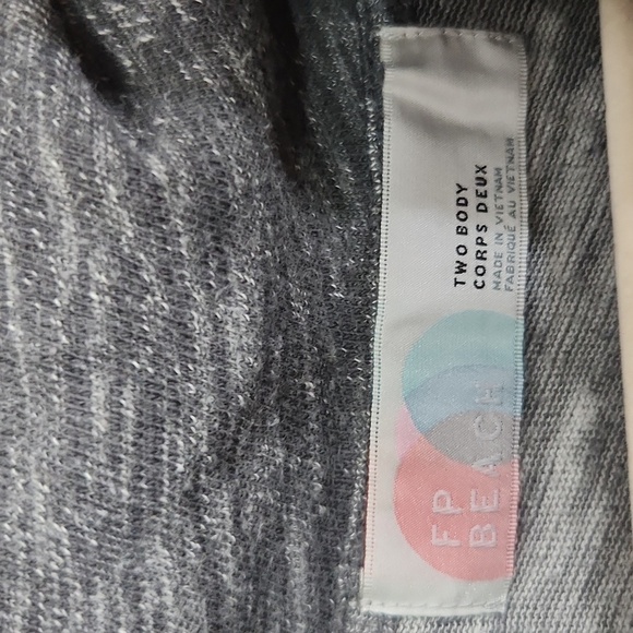 Free People Beach Women's Gray Cowl Neck Turtleneck Sweater One Size Raw Edges - Picture 2 of 8